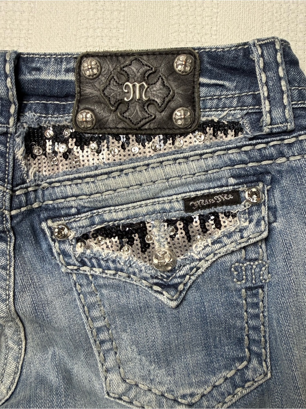 Miss Me Buckle Exclusive Black Silver Sequin Flap Pocket Bootcut Jeans 28x31 Y2K